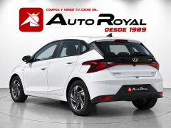 https://www.autoroyal.es/media/com_expautospro/images/big/turismos_todo_terrenos_y_furgonetas_hyundai_i20_6ab656787a7c1.png