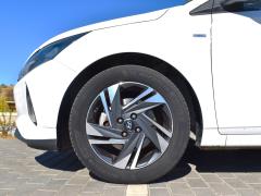 https://www.autoroyal.es/media/com_expautospro/images/big/turismos_todo_terrenos_y_furgonetas_hyundai_i20_6ab656998a42c.JPG