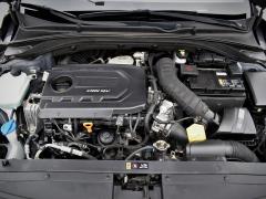 https://www.autoroyal.es/media/com_expautospro/images/big/turismos_todo_terrenos_y_furgonetas_hyundai_i30_61363fa64d03c.JPG