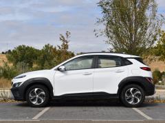 https://www.autoroyal.es/media/com_expautospro/images/big/turismos_todo_terrenos_y_furgonetas_hyundai_kona_6ac0ed2703d3e.JPG