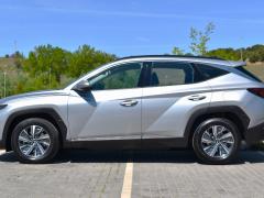 https://www.autoroyal.es/media/com_expautospro/images/big/turismos_todo_terrenos_y_furgonetas_hyundai_tucson_69dfbae075e3a.JPG