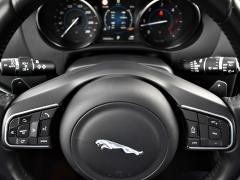 https://www.autoroyal.es/media/com_expautospro/images/big/turismos_todo_terrenos_y_furgonetas_jaguar_f_pace_5f7c49106ea3f.JPG