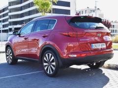 https://www.autoroyal.es/media/com_expautospro/images/big/turismos_todo_terrenos_y_furgonetas_kia_sportage_666ffe1f5753b.JPG