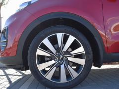 https://www.autoroyal.es/media/com_expautospro/images/big/turismos_todo_terrenos_y_furgonetas_kia_sportage_666ffe2054299.JPG