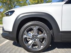 https://www.autoroyal.es/media/com_expautospro/images/big/turismos_todo_terrenos_y_furgonetas_mazda_mx30_6178344910023.JPG