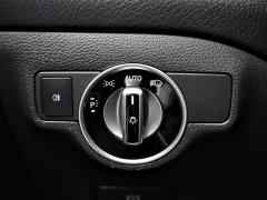 https://www.autoroyal.es/media/com_expautospro/images/big/turismos_todo_terrenos_y_furgonetas_mercedes_a180d_5eb1901f4f84d.JPG