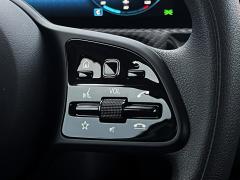 https://www.autoroyal.es/media/com_expautospro/images/big/turismos_todo_terrenos_y_furgonetas_mercedes_a_180_655c79867abd5.JPG