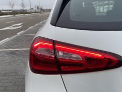 https://www.autoroyal.es/media/com_expautospro/images/big/turismos_todo_terrenos_y_furgonetas_mercedes_a_180_655c798bea10b.JPG