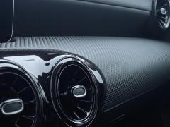 https://www.autoroyal.es/media/com_expautospro/images/big/turismos_todo_terrenos_y_furgonetas_mercedes_a_180_655c798c7bb46.JPG