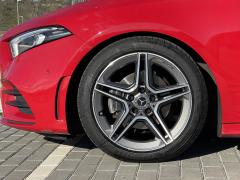 https://www.autoroyal.es/media/com_expautospro/images/big/turismos_todo_terrenos_y_furgonetas_mercedes_a_180_65a96d85f292c.JPG