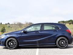 https://www.autoroyal.es/media/com_expautospro/images/big/turismos_todo_terrenos_y_furgonetas_mercedes_a_180_65ccdd694aeab.JPG