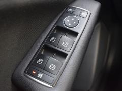 https://www.autoroyal.es/media/com_expautospro/images/big/turismos_todo_terrenos_y_furgonetas_mercedes_a_180_65ccdd710f0a4.JPG