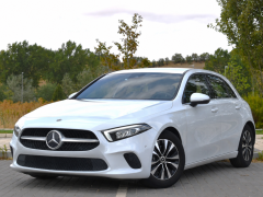 https://www.autoroyal.es/media/com_expautospro/images/big/turismos_todo_terrenos_y_furgonetas_mercedes_a_180_6a900c782f971.png