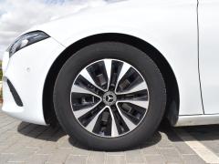 https://www.autoroyal.es/media/com_expautospro/images/big/turismos_todo_terrenos_y_furgonetas_mercedes_a_180_6a900c9b0404b.JPG
