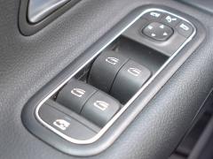 https://www.autoroyal.es/media/com_expautospro/images/big/turismos_todo_terrenos_y_furgonetas_mercedes_a_180_6a900ca3d8d5d.JPG