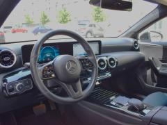 https://www.autoroyal.es/media/com_expautospro/images/big/turismos_todo_terrenos_y_furgonetas_mercedes_a_180d_686b8d98ed7b1.JPG