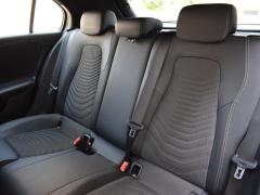 https://www.autoroyal.es/media/com_expautospro/images/big/turismos_todo_terrenos_y_furgonetas_mercedes_a_180d_686b8d99ac07d.JPG