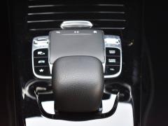 https://www.autoroyal.es/media/com_expautospro/images/big/turismos_todo_terrenos_y_furgonetas_mercedes_a_180d_686b8d9a74209.JPG