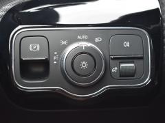 https://www.autoroyal.es/media/com_expautospro/images/big/turismos_todo_terrenos_y_furgonetas_mercedes_a_200_6415b3a44cdff.JPG