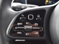 https://www.autoroyal.es/media/com_expautospro/images/big/turismos_todo_terrenos_y_furgonetas_mercedes_a_200_6602be3ef26a2.JPG