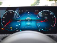 https://www.autoroyal.es/media/com_expautospro/images/big/turismos_todo_terrenos_y_furgonetas_mercedes_a_200_66a8be566317b.JPG