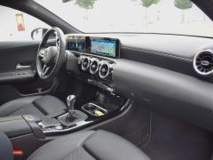 https://www.autoroyal.es/media/com_expautospro/images/big/turismos_todo_terrenos_y_furgonetas_mercedes_a_200_66a8be59a71bd.JPG