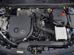 https://www.autoroyal.es/media/com_expautospro/images/big/turismos_todo_terrenos_y_furgonetas_mercedes_a_200_66a8be5c5e523.JPG