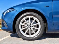 https://www.autoroyal.es/media/com_expautospro/images/big/turismos_todo_terrenos_y_furgonetas_mercedes_a_250_6ad357323745b.JPG