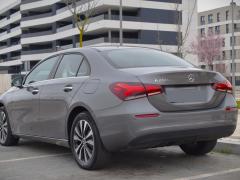 https://www.autoroyal.es/media/com_expautospro/images/big/turismos_todo_terrenos_y_furgonetas_mercedes_a_250e_67e5384655e2f.JPG
