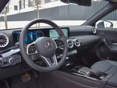 https://www.autoroyal.es/media/com_expautospro/images/big/turismos_todo_terrenos_y_furgonetas_mercedes_a_250e_67e53849862c4.JPG