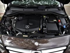 https://www.autoroyal.es/media/com_expautospro/images/big/turismos_todo_terrenos_y_furgonetas_mercedes_b200d_5eb057eae5517.JPG