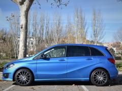 https://www.autoroyal.es/media/com_expautospro/images/big/turismos_todo_terrenos_y_furgonetas_mercedes_b_180_5fbbe24bc9674.JPG