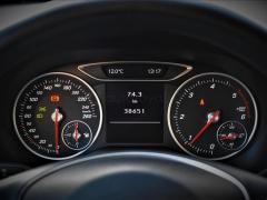 https://www.autoroyal.es/media/com_expautospro/images/big/turismos_todo_terrenos_y_furgonetas_mercedes_b_180_5fbbe262b5c41.JPG