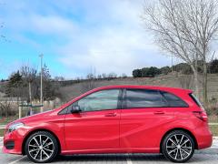 https://www.autoroyal.es/media/com_expautospro/images/big/turismos_todo_terrenos_y_furgonetas_mercedes_b_180_61d86c84d35d9.jpg