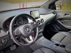 https://www.autoroyal.es/media/com_expautospro/images/big/turismos_todo_terrenos_y_furgonetas_mercedes_b_180_61d86c8ac1170.jpg