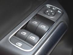 https://www.autoroyal.es/media/com_expautospro/images/big/turismos_todo_terrenos_y_furgonetas_mercedes_b_200_68a5ace307ade.JPG