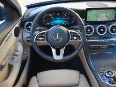 https://www.autoroyal.es/media/com_expautospro/images/big/turismos_todo_terrenos_y_furgonetas_mercedes_c_220_66fac4612bf54.JPG