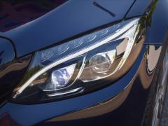 https://www.autoroyal.es/media/com_expautospro/images/big/turismos_todo_terrenos_y_furgonetas_mercedes_c_220d_60bf8649d3d54.JPG