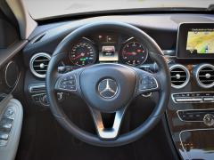 https://www.autoroyal.es/media/com_expautospro/images/big/turismos_todo_terrenos_y_furgonetas_mercedes_c_220d_60bf8651311ff.JPG