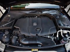 https://www.autoroyal.es/media/com_expautospro/images/big/turismos_todo_terrenos_y_furgonetas_mercedes_c_220d_60bf8653084e2.JPG
