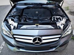 https://www.autoroyal.es/media/com_expautospro/images/big/turismos_todo_terrenos_y_furgonetas_mercedes_c_220d_60f59c149c9f4.JPG