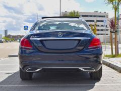 https://www.autoroyal.es/media/com_expautospro/images/big/turismos_todo_terrenos_y_furgonetas_mercedes_c_220d_664b792b247aa.JPG