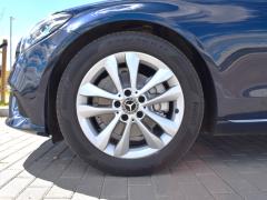 https://www.autoroyal.es/media/com_expautospro/images/big/turismos_todo_terrenos_y_furgonetas_mercedes_c_220d_664b792c605dc.JPG