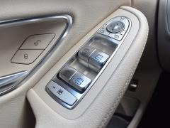 https://www.autoroyal.es/media/com_expautospro/images/big/turismos_todo_terrenos_y_furgonetas_mercedes_c_220d_664b792fd56e3.JPG