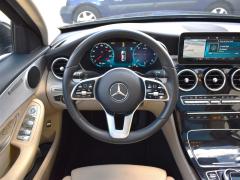 https://www.autoroyal.es/media/com_expautospro/images/big/turismos_todo_terrenos_y_furgonetas_mercedes_c_220d_664b793b485fa.JPG