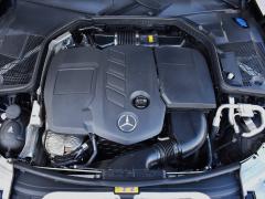 https://www.autoroyal.es/media/com_expautospro/images/big/turismos_todo_terrenos_y_furgonetas_mercedes_c_220d_664b79443b4a2.JPG