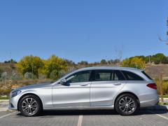 https://www.autoroyal.es/media/com_expautospro/images/big/turismos_todo_terrenos_y_furgonetas_mercedes_c_220d_671a2d22228dd.JPG
