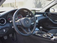 https://www.autoroyal.es/media/com_expautospro/images/big/turismos_todo_terrenos_y_furgonetas_mercedes_c_220d_671a2d2c606d0.JPG