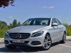 https://www.autoroyal.es/media/com_expautospro/images/big/turismos_todo_terrenos_y_furgonetas_mercedes_c_220d_681b7c4318ad6.JPG