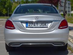 https://www.autoroyal.es/media/com_expautospro/images/big/turismos_todo_terrenos_y_furgonetas_mercedes_c_220d_681b7c448b8c9.JPG